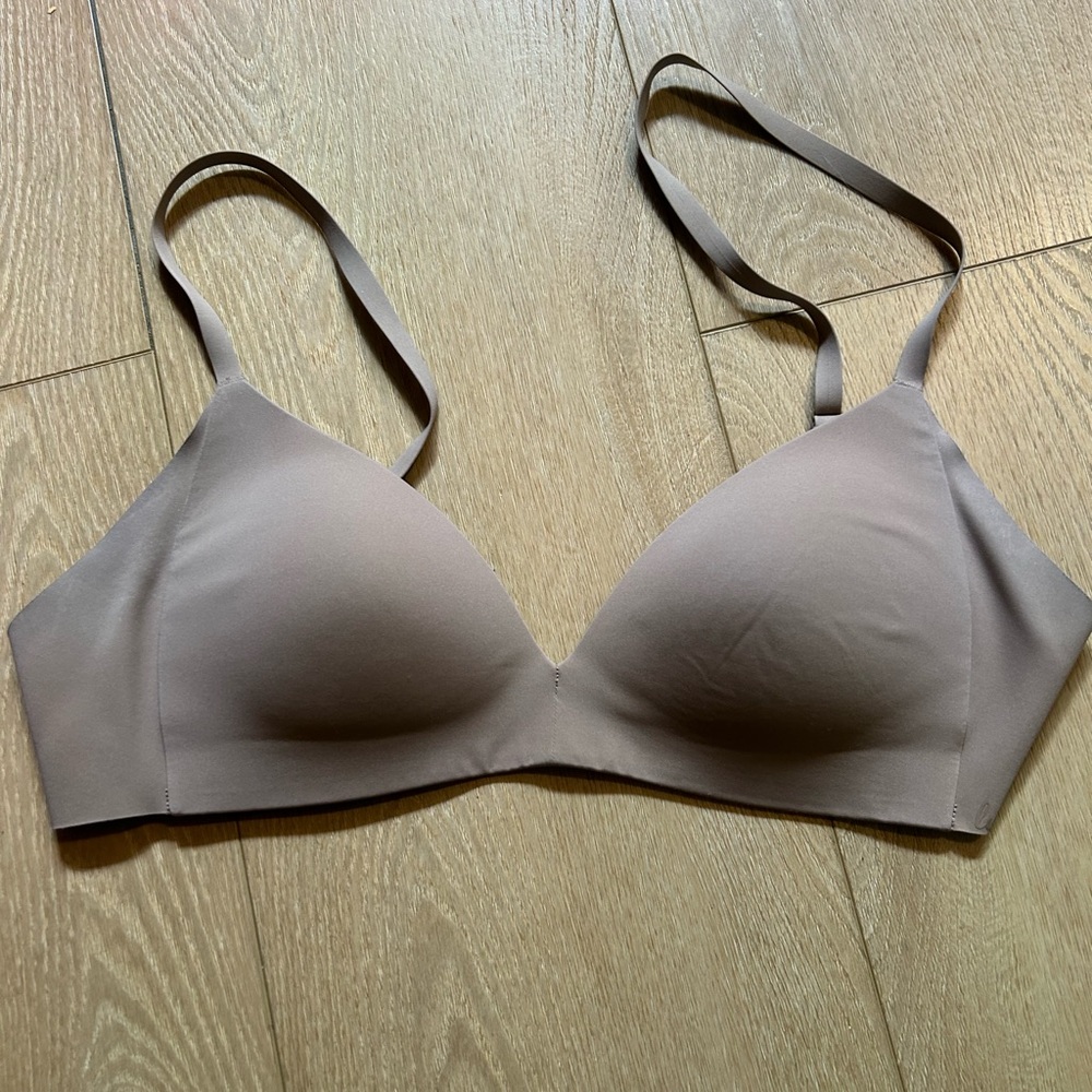 lululemon Smooth Nude Wireless Bra